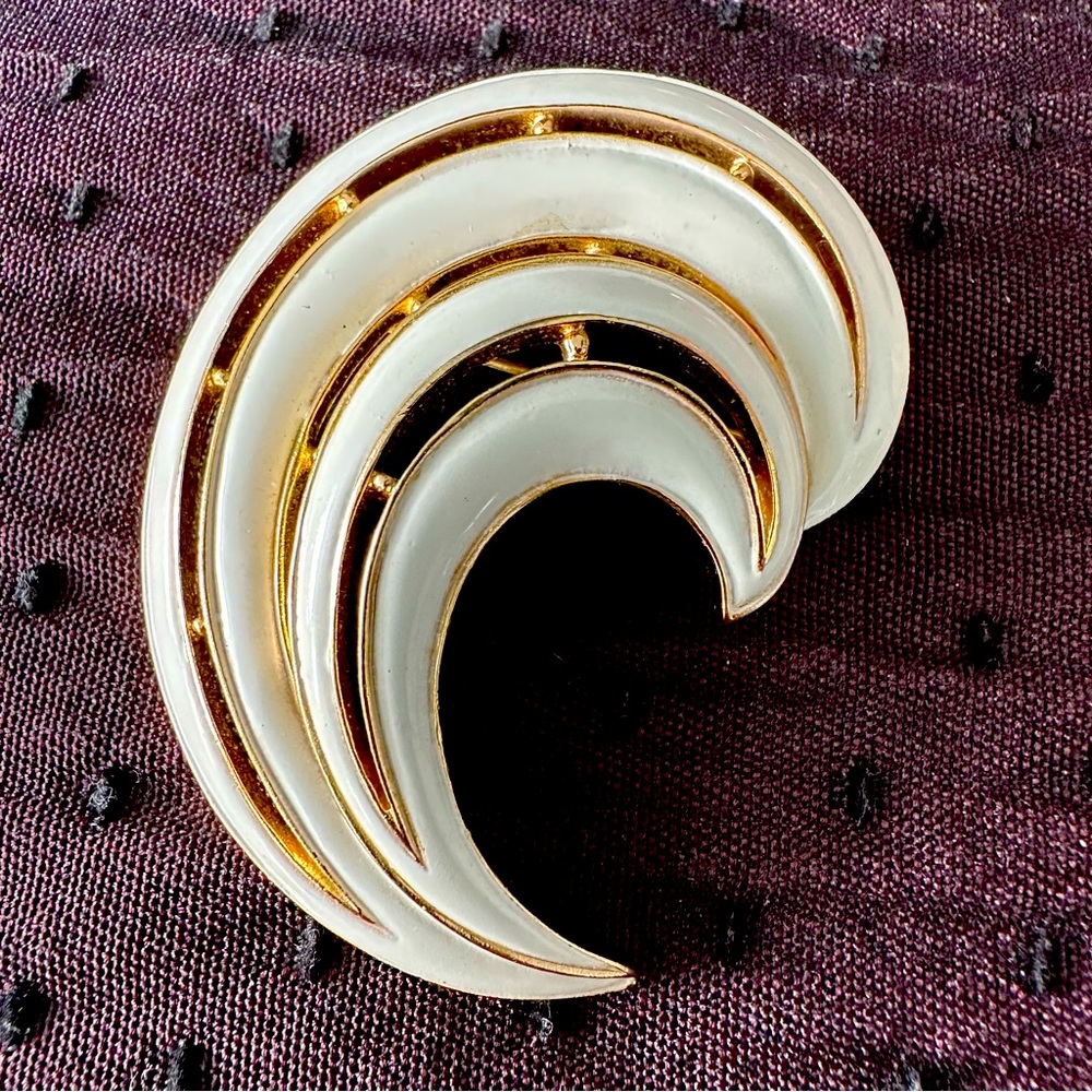 Trifari White Enamel and Gold Tone Brooch-Signed Crown Trifari Vintage